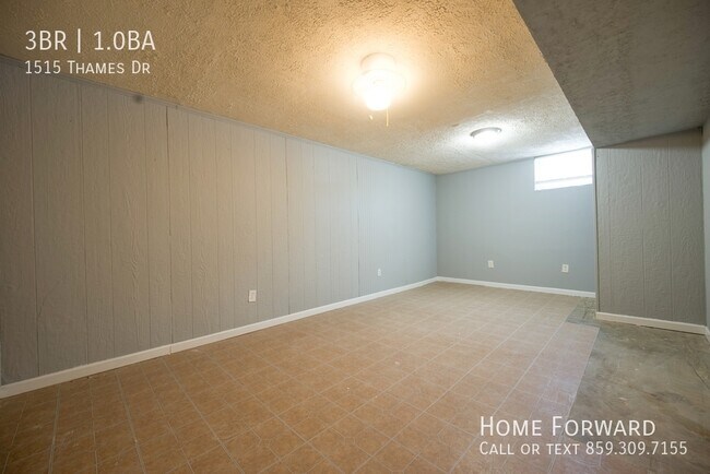 Building Photo - 1515 Thames Dr