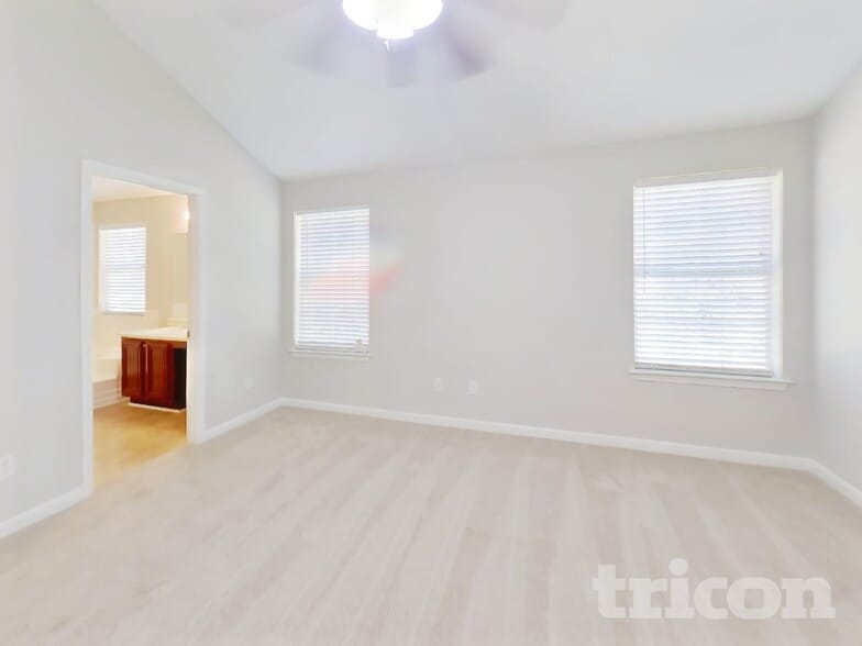 Building Photo - 5853 Sepulveda Ln