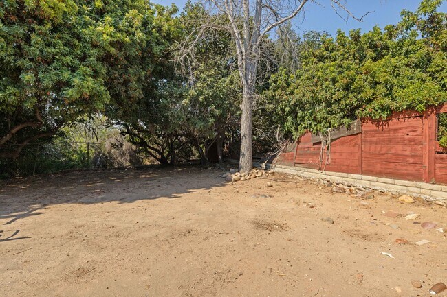 Building Photo - 6430 Montezuma Rd