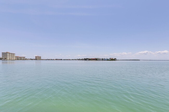 Building Photo - 6158 Palma Del Mar Blvd S