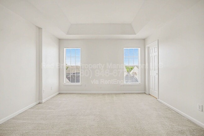 Building Photo - 15658 King Louis Ct