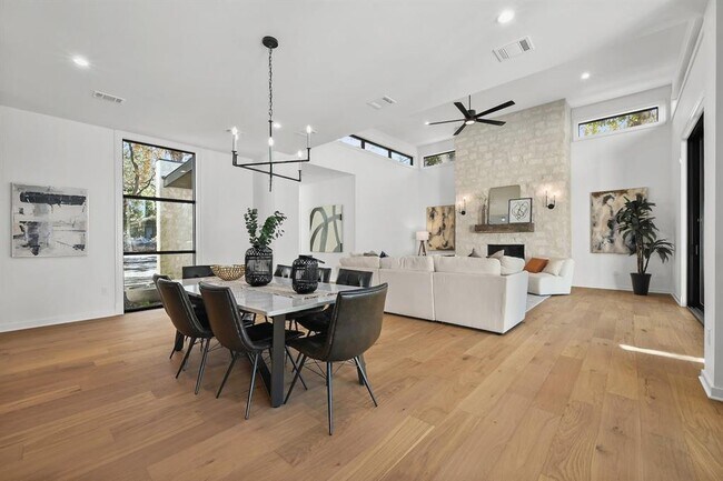 Building Photo - 5512 Shoalwood Ave