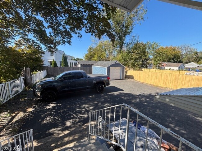 Building Photo - 220 S Washington Ave