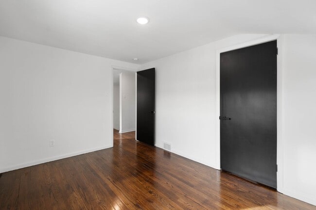 Building Photo - READY FOR MOVE-IN! Don't miss this FULLY RENOVATED 3-bedroom in Baldwin!