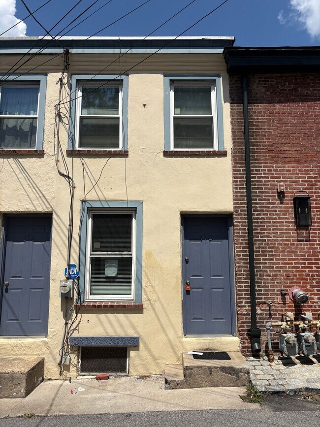 Building Photo - 2 Bed - West Chester Borough