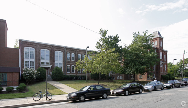 Building Photo - Fairmount House