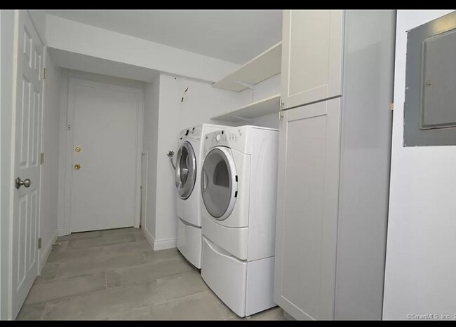 Laundry Room - 157 Shelter Rock Rd
