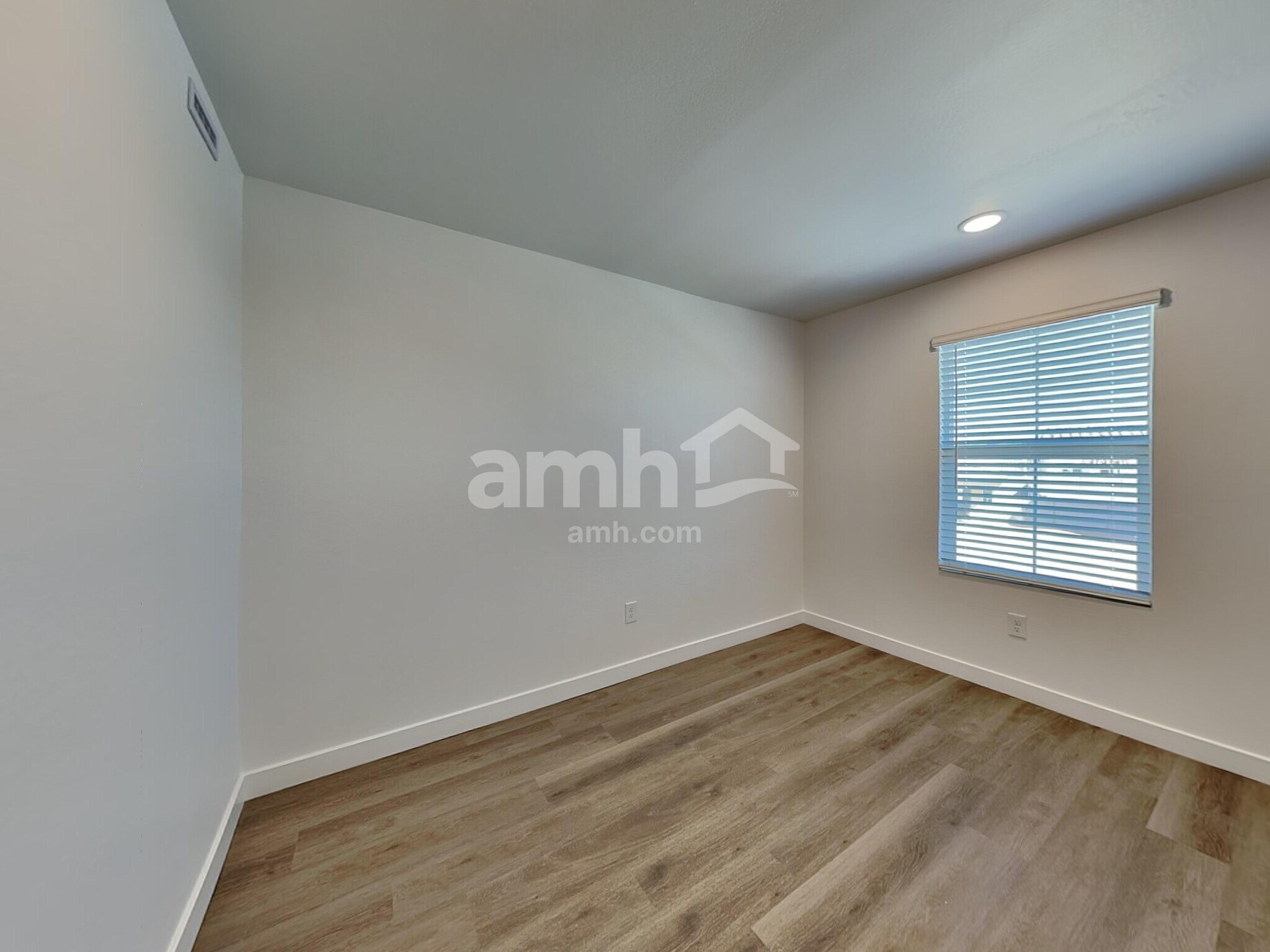 Building Photo - 25819 N 184th Dr