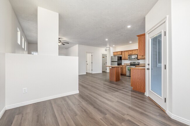 Building Photo - 911 N Scottish St