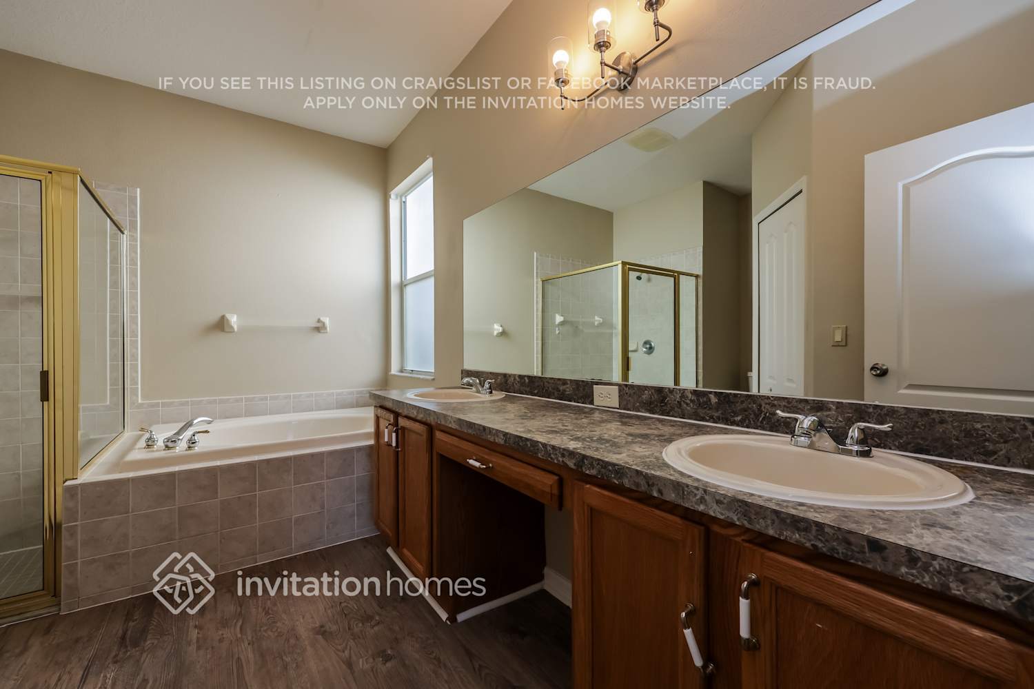 Building Photo - 11504 Village Brook Dr