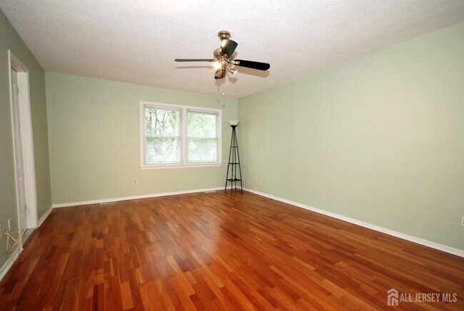 Building Photo - 9 Sandpiper Dr