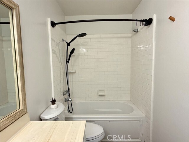 Building Photo - 1114 W 163rd St