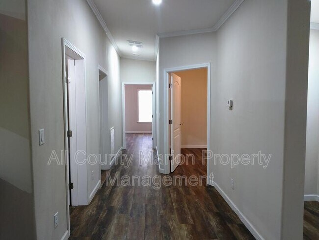 Building Photo - 23031 NE 112th Court Rd