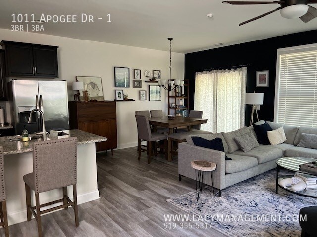 Building Photo - 1011 Apogee Dr