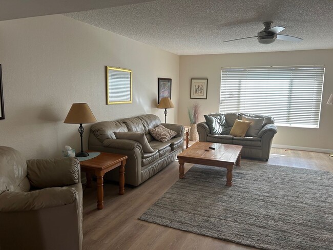 Building Photo - Furnished Rental in Cottonwood Country Clu...