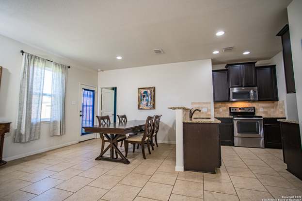 Building Photo - 7715 Watersedge Cove