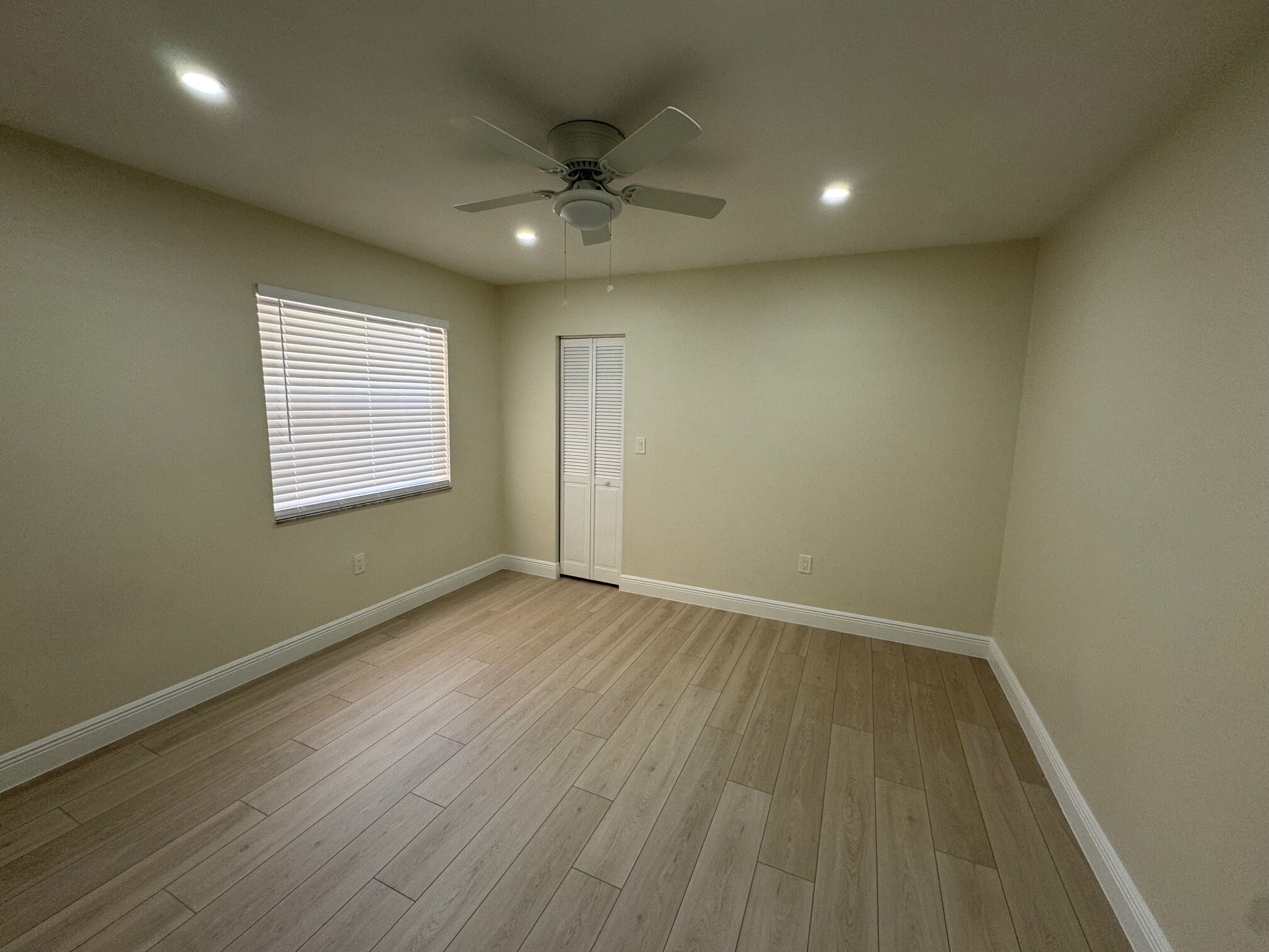 Building Photo - 7335 SW 23rd St