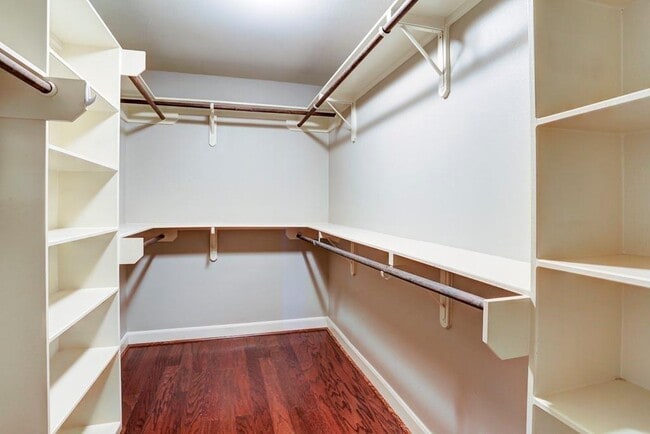 Building Photo - 923 Birdsall St