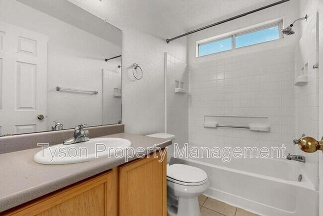 Building Photo - 10816 Habanero Way SE