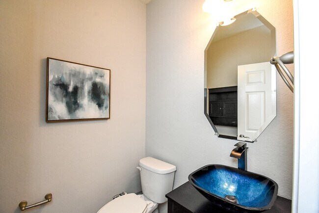 Building Photo - 24918 Meadowthorn Crest Ln