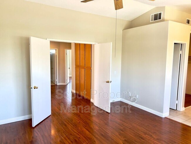 Building Photo - 39511 Bainbridge Cir