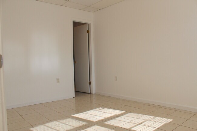 Building Photo - 28 Brown Hollow Ln