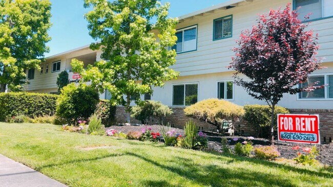 Building Photo - 178 Centre St