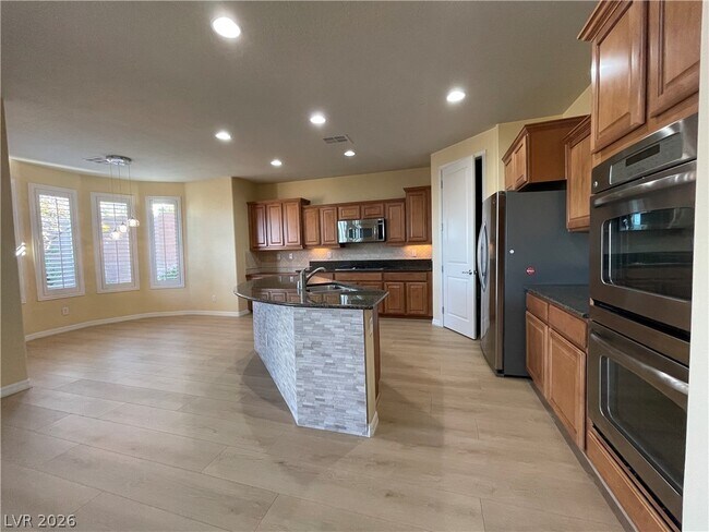 Building Photo - 2620 Calanques Terrace