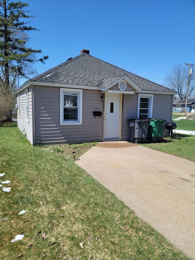Building Photo - 1 Bed 1 Bath Single Family Home in Wisconsin Rapids