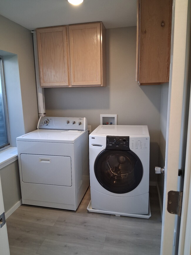 Building Photo - 6091 Marvelle Ct