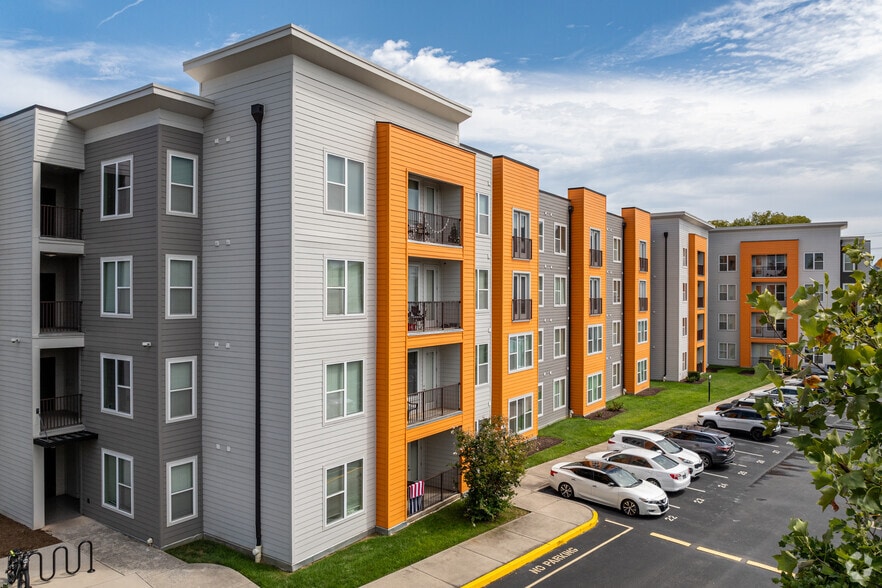 Building Photo - University Walk | Student Housing