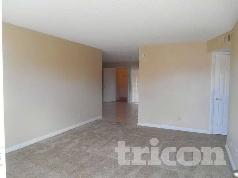 Building Photo - 411 N Criss St