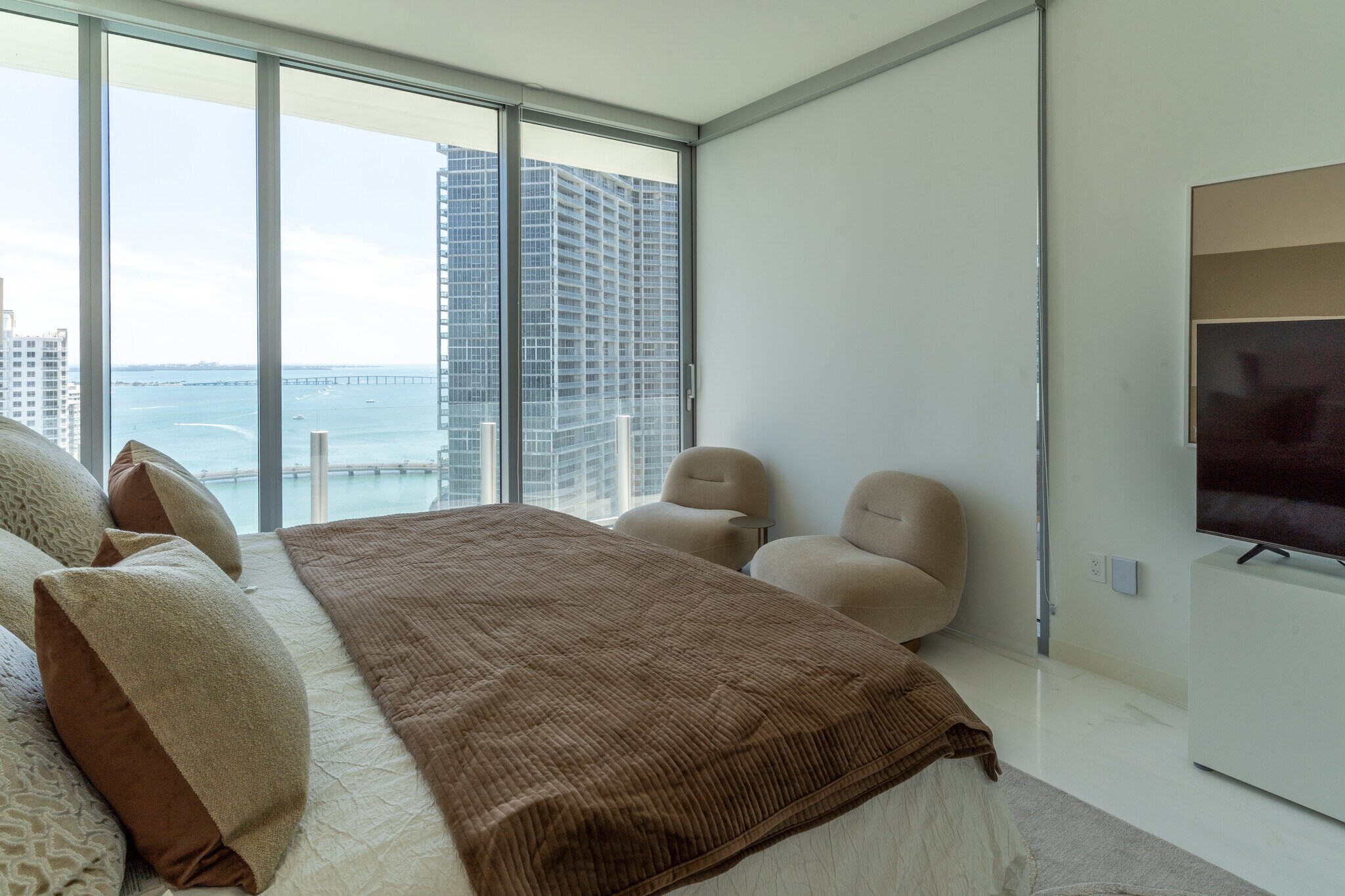 Building Photo - 300 Biscayne Boulevard Way