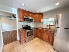 Building Photo - 1 Bedroom 1 Bathroom with WD