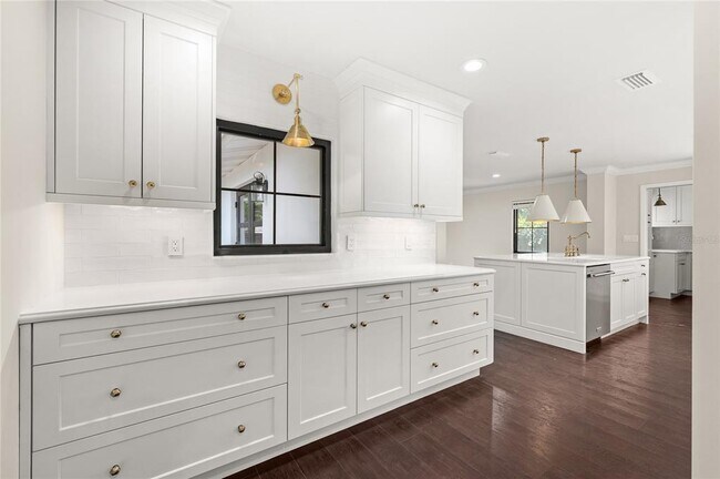 Building Photo - 648 Fitzwalter Dr