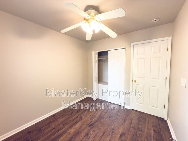 Building Photo - 123 Baberton Dr