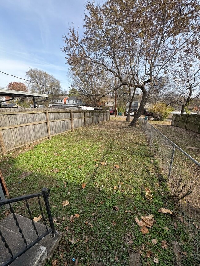 Building Photo - 2 Bedroom Across From McFerrin Park