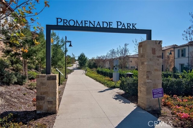 Building Photo - 87 Savannah