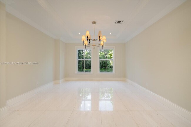 Building Photo - 680 Destacada Ave