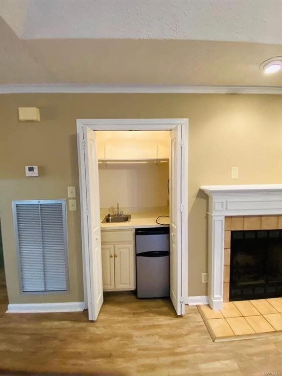 Building Photo - 1404 Prairie Ln