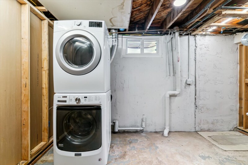 Building Photo - 5480 W Iowa Ave