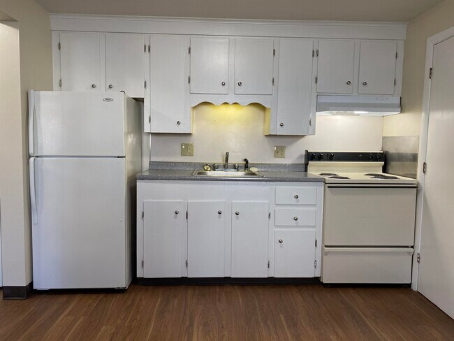 Building Photo - 93 West St