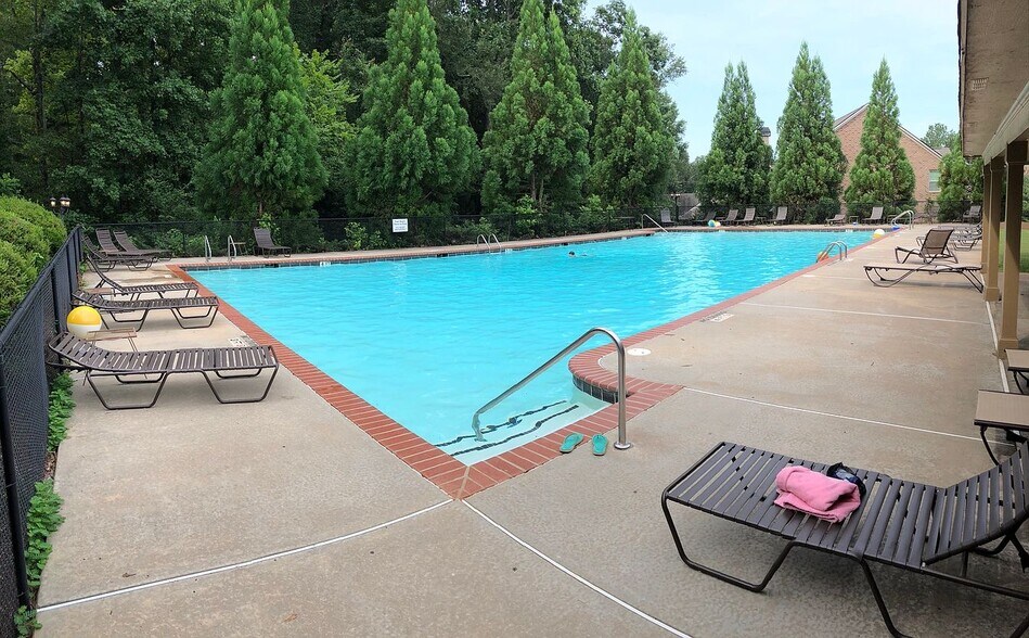 Building Photo - 192 Towns Walk Dr