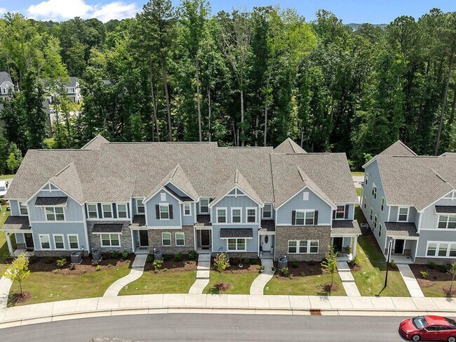 Building Photo - Earn Wealth While Leasing - Like a Homeown...