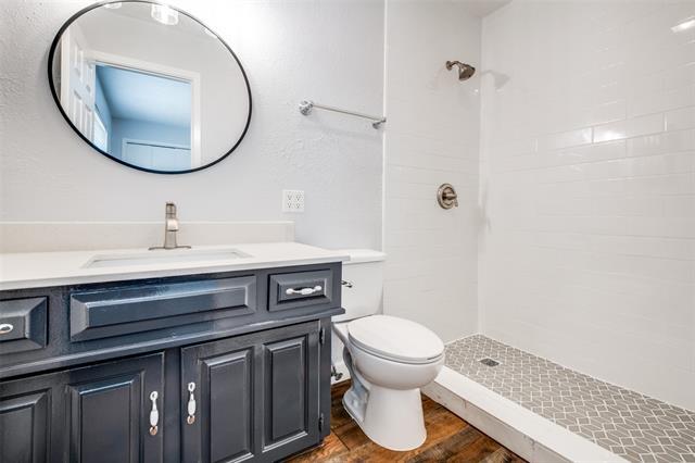 Building Photo - 626 Shadyglen Dr