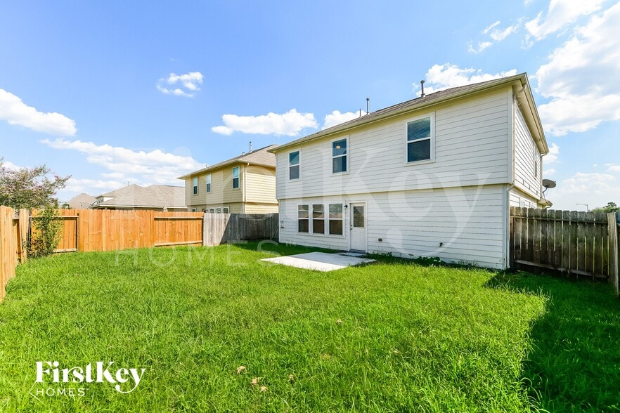 Building Photo - 9909 Hyacinth Way