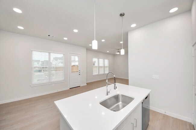 Building Photo - 7318 Leighton Mdw Ln