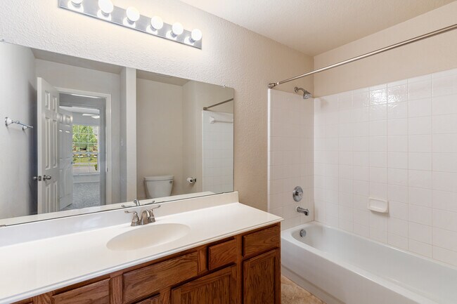Building Photo - 2281 Fieldcrest Dr