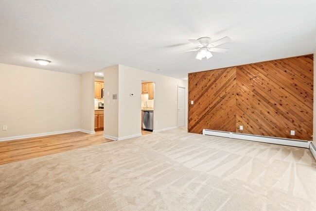 Building Photo - 599 Old West Central St