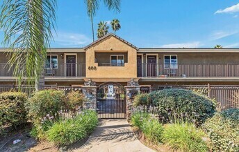 Building Photo - Condo at Villa Grigio available now!